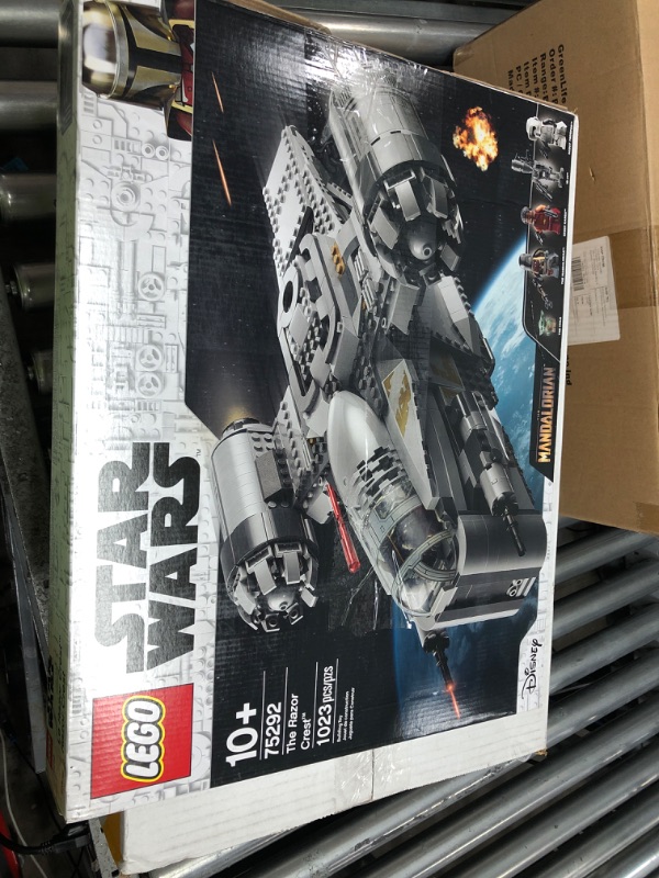 Photo 3 of **SEE NOTES** Lego Star Wars: The Mandalorian The Razor Crest 75292 (1,023 Pieces)