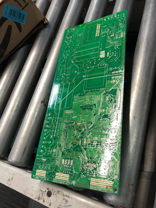 Photo 6 of ***DAMAGED - COMPONENTS BENT - SEE PICTURES - UNABLE TO VERIFY FUNCTIONALITY***
LG EBR78643401 Genuine OEM Electronic Control Board for LG Refrigerators, Green