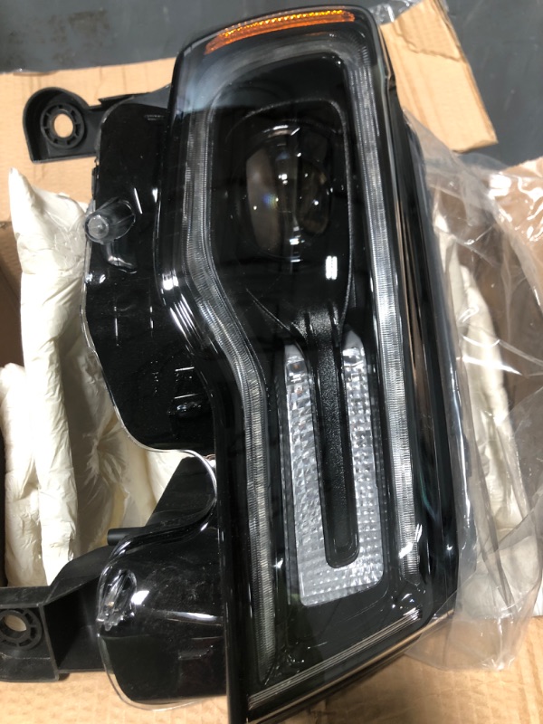 Photo 2 of Huray Headlight Assembly for Jeep Grand Cherokee 2017-2021 [Only for Xenon Type] [Black Housing] OE Headlamp Replacement Passenger Side Passenger Side(Right)