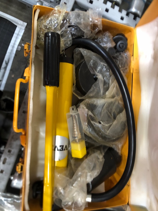 Photo 1 of 10 Ton 1/2" to 2" Hydraulic Knockout Punch Driver Tool Kit Electrical Conduit Hole Cutter Set KO Tool Kit with 6 Dies Knockout Punches for Installing Repairing wireway Signal lamp Machinery