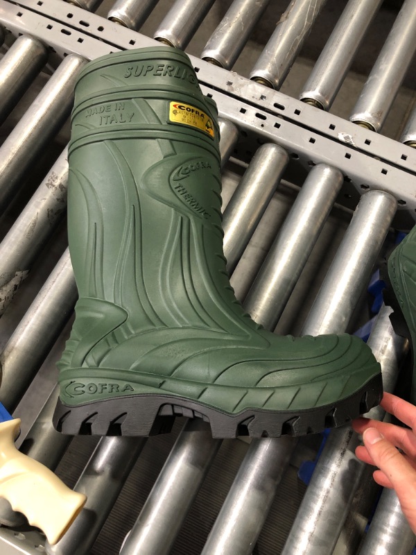 Photo 3 of (READ FULL POST) Cofra 00040-CU8.W10 Thermic Metguard EH PR Safety Boots, 10, Dark Green
