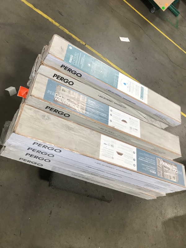 Photo 2 of 12CT, Pergo Portfolio + WetProtect Waterproof Marlow Oak 10-mm T x 6-in W x 47-1/4-in L Waterproof Wood Plank Laminate Flooring (20.15-sq ft / Carton)
