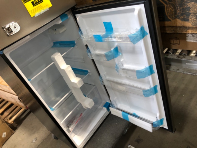 Photo 2 of (unfunctional) (for parts) Frigidaire EFR751, 2 Door Apartment Size Refrigerator with Freezer, 7.2 cu ft, Platinum Series