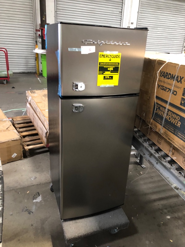 Photo 6 of (unfunctional) (for parts) Frigidaire EFR751, 2 Door Apartment Size Refrigerator with Freezer, 7.2 cu ft, Platinum Series