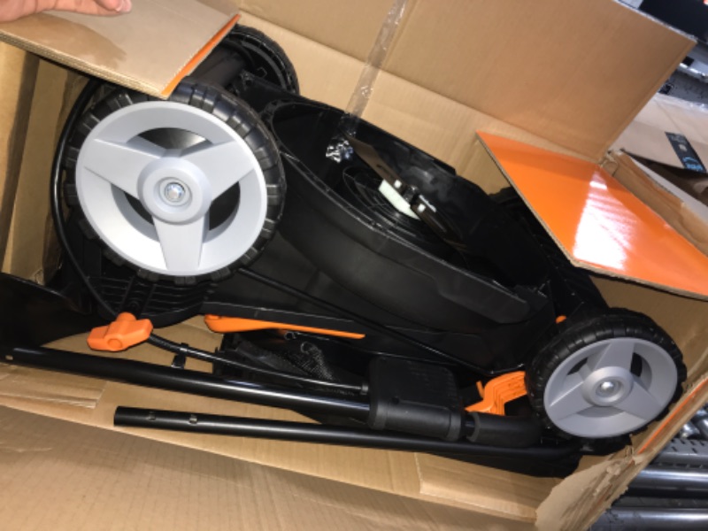 Photo 2 of Worx WG779 40V Power Share 4.0Ah 14" Cordless Lawn Mower (Batteries & Charger Included) 