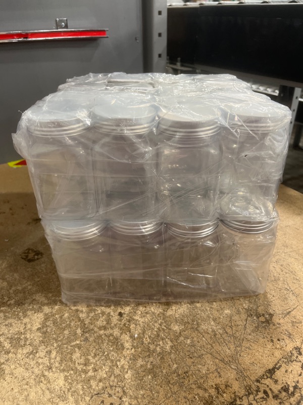 Photo 1 of 4.5 inch plastic containers with lids 32 pack