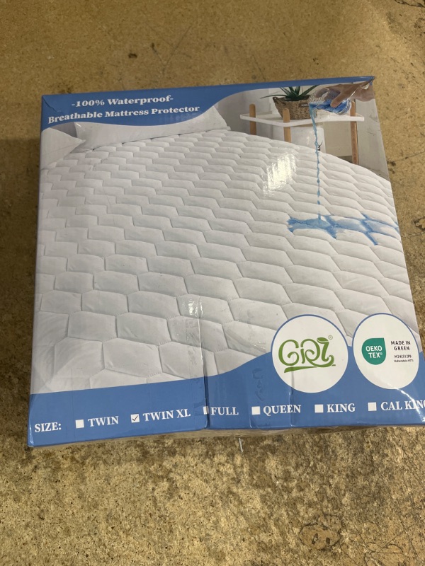 Photo 1 of 100% waterproof breathable mattress topper protector, twin XL