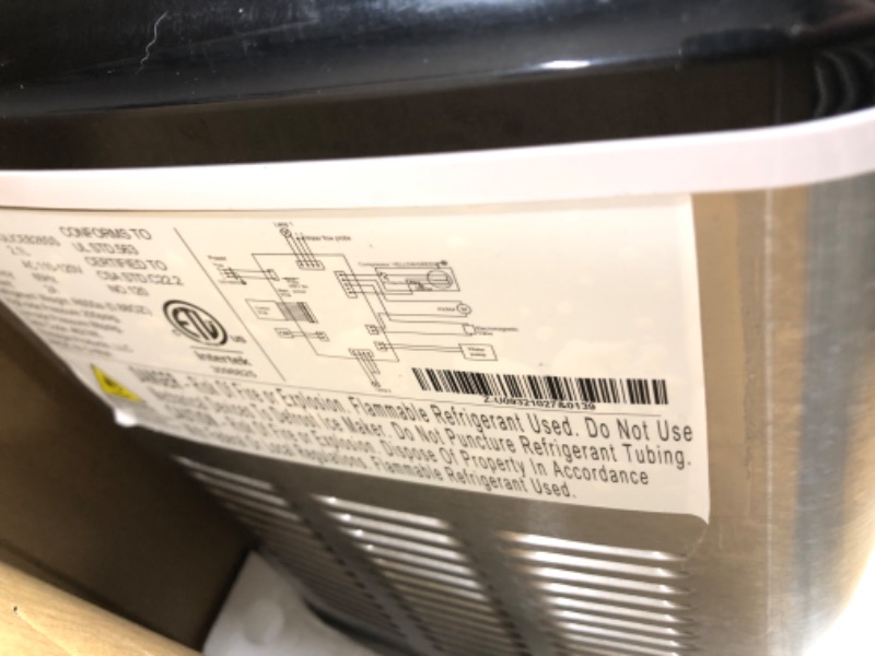 Photo 1 of [NONREFUNDABLE, FOR PARTS/ READ NOTES]
Igloo Electric Countertop Ice Maker Machine - Automatic and Portable - 26 Pounds in 24 Hours - Ice Cube Maker - Ice Scoop and Basket - Ideal for Iced Coffee and Cocktails - Stainless Steel New: Stainless Steel Ice Ma