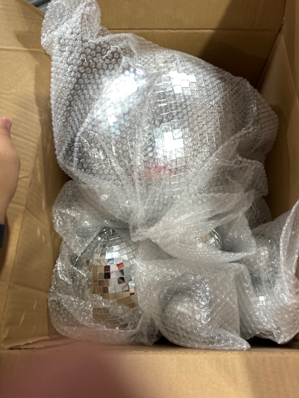 Photo 2 of ***READ NOTES**WILLBOND 17 Pack Large Christmas Disco Ball Hanging Disco Ball Small Mirror Disco Balls Decorations for Party Xmas Festivals Decor Decoration (8 Inch, 6 Inch, 1.2 Inch)
