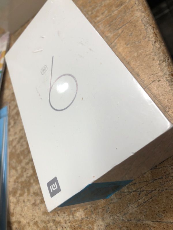 Photo 2 of **FACTORY SEALED**
Xiaomi Mi 9 SE Fingerprint Unlock 6GB,128GB Dual SIM 4G LTE 48MP Camera Phone Ocean Blue Global Version