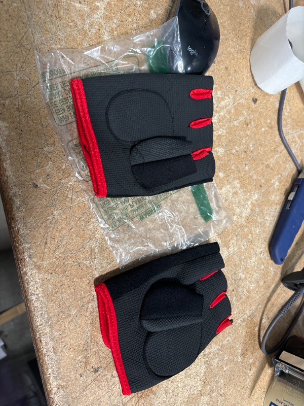 Photo 1 of 2XL FINGERLE3SS GLOVES RED/BLACK