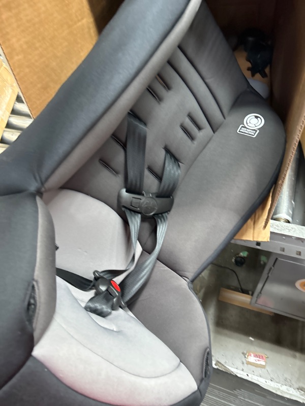 Photo 4 of Cosco Kids™ MightyFit™ LX Convertible Car Seat, Broadway
