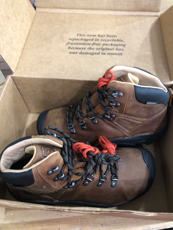 Photo 2 of KEEN Men's Pyrenees mid Height Waterproof Hiking Boots 7 Syrup