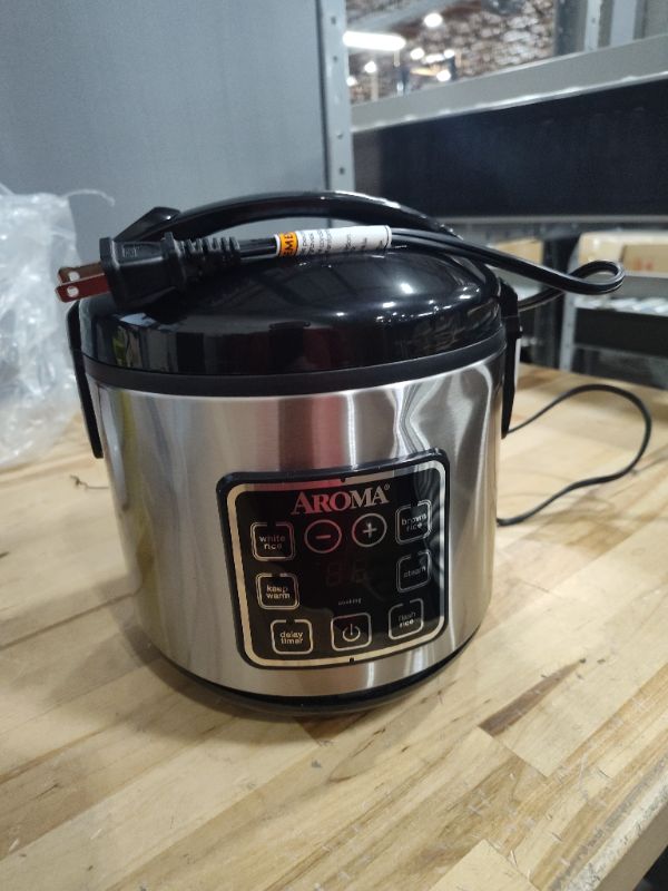 Photo 2 of *NONFUNCTIONAL* Aroma Housewares ARC-914SBD Digital Cool-Touch Rice Grain Cooker and Food Steamer, Stainless, Silver, 4-Cup (Uncooked) / 8-Cup (Cooked) Basic