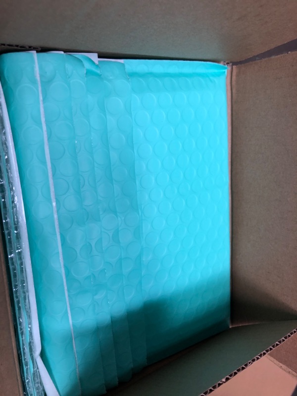 Photo 1 of TEAL BUBBLE MAILERS  SIDE MAILERS   27 PACK