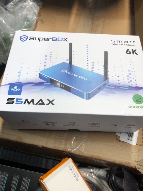 Photo 1 of (for parts)
Generic Super Bundle Box S 5 M A X, 2024 Pack,1 Voice,1 Full Keyboard Remote, 2 HDMI, Tf Card, Memory Stick, LED Light Strip (Easy Detailed Install Instructions by Seller, Phone Support Included