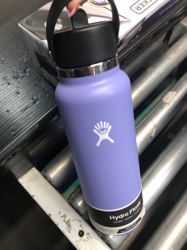 Photo 2 of ***(MINOR DAMAGE/ SEE NOTES)***
Hydro Flask Wide Flex Straw Cap Lupine 40 Oz