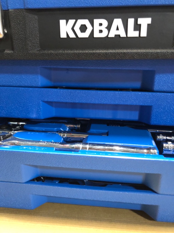 Photo 4 of **MINOR DAMAGE TO SIDE MISSING PIECES**
Kobalt 250-Piece Standard (SAE) and Metric Polished Chrome Mechanics Tool Set with Hard Case
