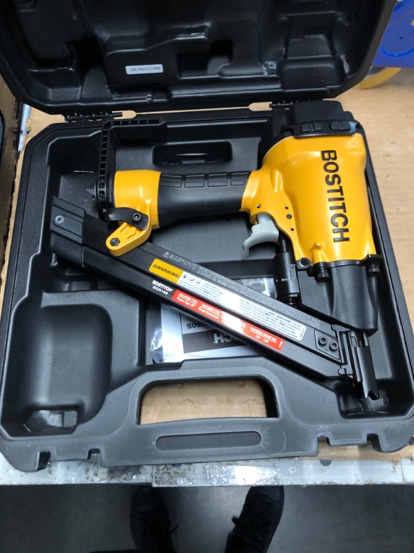 Photo 1 of (READ FULL POST) Bostitch StrapShot 35 deg Nailer Kit