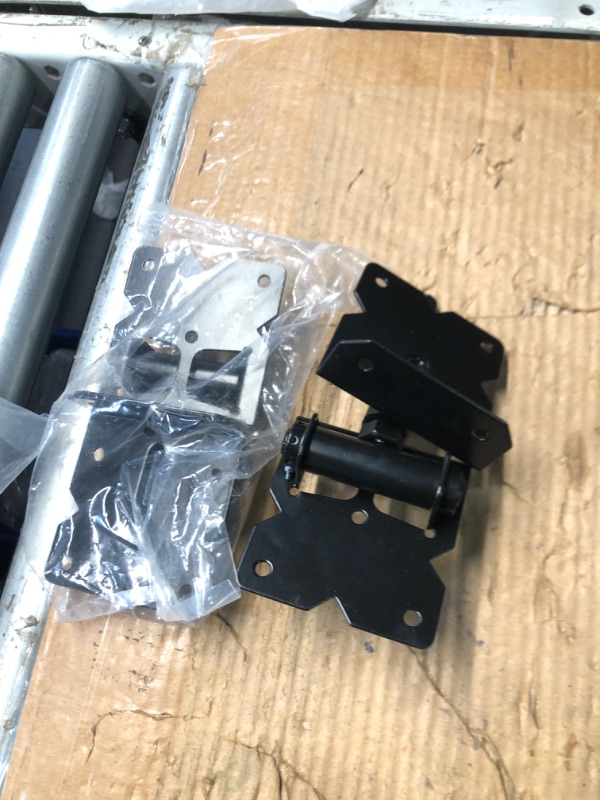 Photo 1 of ***SEE NOTES*** Self Closing Gate Hinges Heavy Duty Hardware Hinges for Wooden/Vinyl/PVC Fences