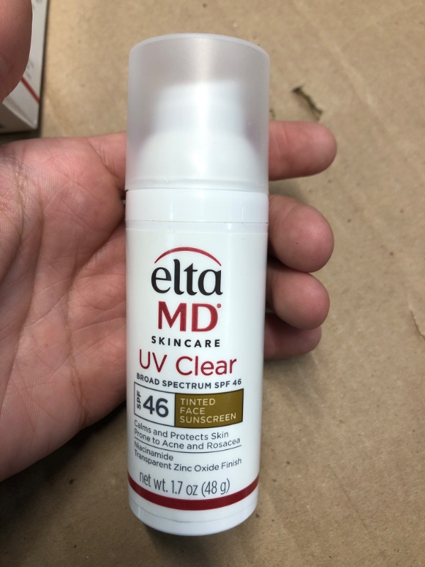 Photo 2 of **01/2027 NON-REFUNDABLE**EltaMD UV Daily SPF 40 Tinted Face Sunscreen Moisturizer, Tinted Moisturizer for Face with SPF, Great for Dry, Combination, and Normal Skin
