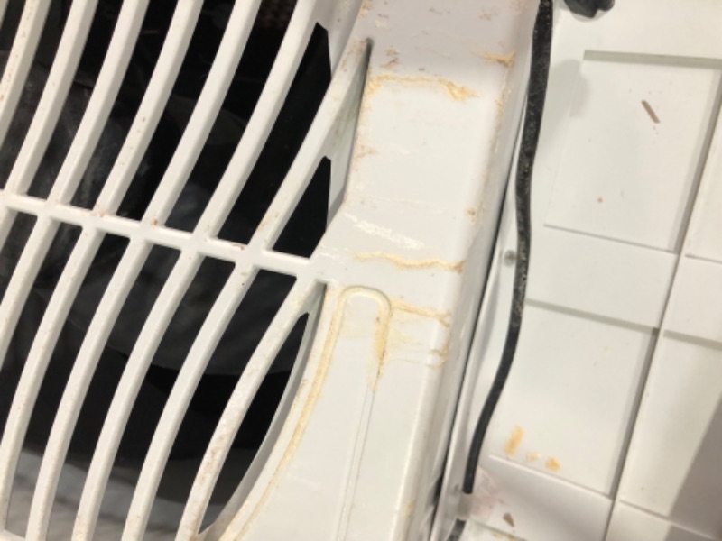 Photo 5 of ***USED - DIRTY - NO PACKAGING - DOESN'T POWER ON - UNABLE TO TROUBLESHOOT - SEE PICTURES***
Champion Cooler MCP59 MasterCool 4000 CFM Window Evaporative Cooler for 2000 Sq. ft. 