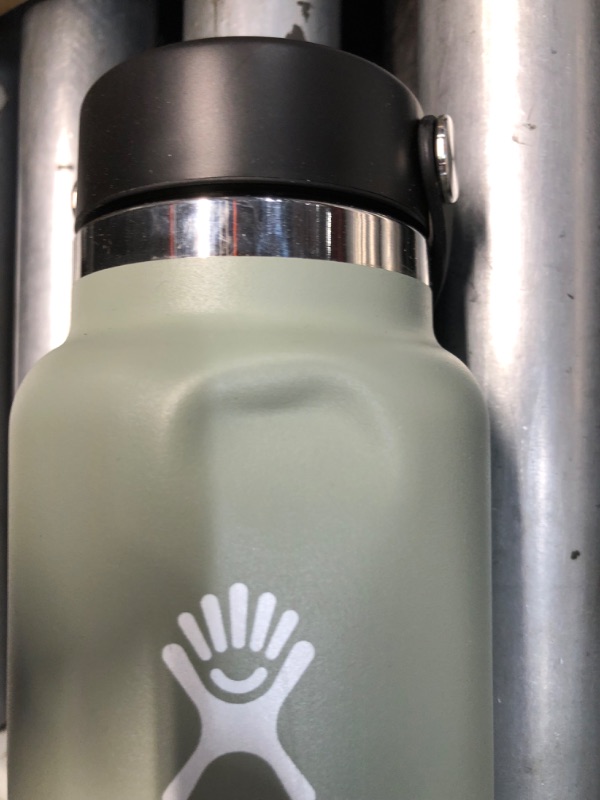 Photo 4 of ***MINOR DAMAGE***
Hydro Flask Wide Flex Cap Agave 40 Oz