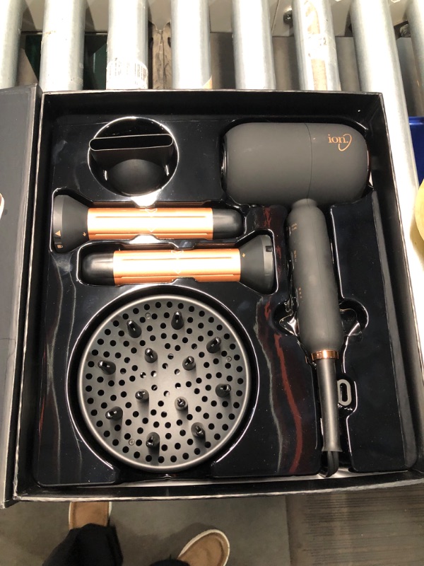 Photo 1 of **READ NOTES**
ion Luxe 4-in-1 Autowrap™ Airstyler - Interchangeable Hair Dryer & Curler for All Hair Types