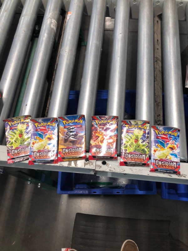 Photo 3 of ***NON REFUNDABLE*** Pokemon Scarlet & Violet-Obsidian Flames Booster Bundle