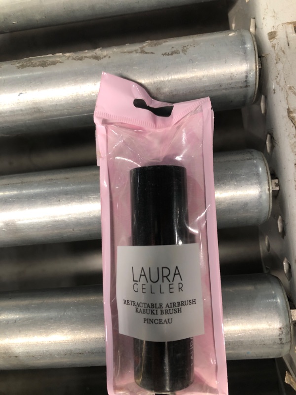 Photo 2 of ***NON REFUNDABLE***Laura Geller Beauty Retractable Airbrush Kabuki Brush