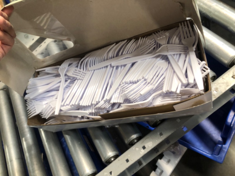 Photo 2 of [500 Pack] Extra Heavyweight Disposable White Forks