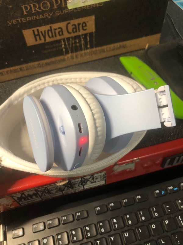 Photo 2 of ***ITEM TESTED FOR POWER, UNABLE TO TEST FURTHER*** TUINYO Wireless Headphones Over Ear