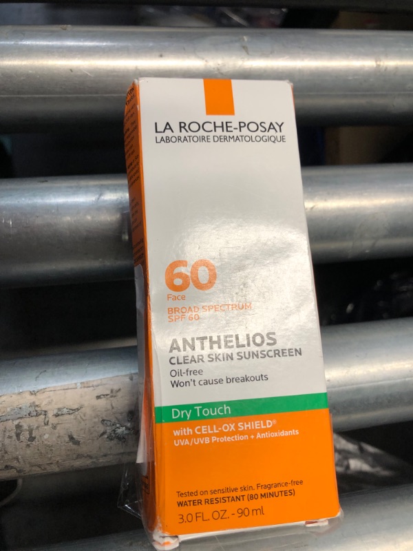 Photo 2 of ***NON REFUNDABLE***La Roche-Posay Anthelios Clear Skin Sunscreen Dry Touch SPF 60 | Oil Free Sunscreen For Face | Oil Absorbing | Broad Spectrum SPF + Antioxidants | Non-Greasy | Oxybenzone Free | Travel Size Sunscreen