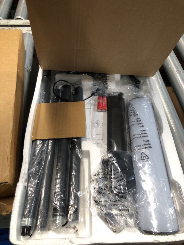 Photo 1 of Dimunt LED Floor Lamp