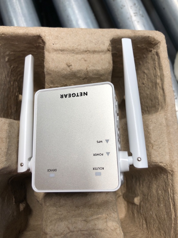 Photo 4 of ***FACTORY SEALED***NETGEAR Wi-Fi Range Extender EX6120 - Coverage Up to 1500 Sq Ft and 25 Devices with AC1200 Dual Band Wireless Signal Booster and Repeater (Up to 1200Mbps Speed)