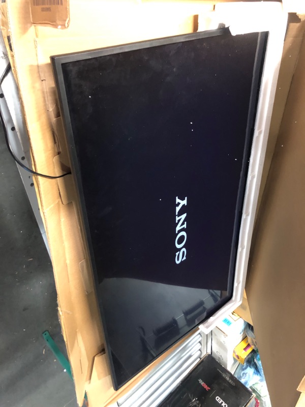 Photo 5 of ***USED - DAMAGED - SEE COMMENTS***
Sony 50 Inch 4K Ultra HD TV X77L Series: LED Smart Google TV KD50X77L- 2023 Model