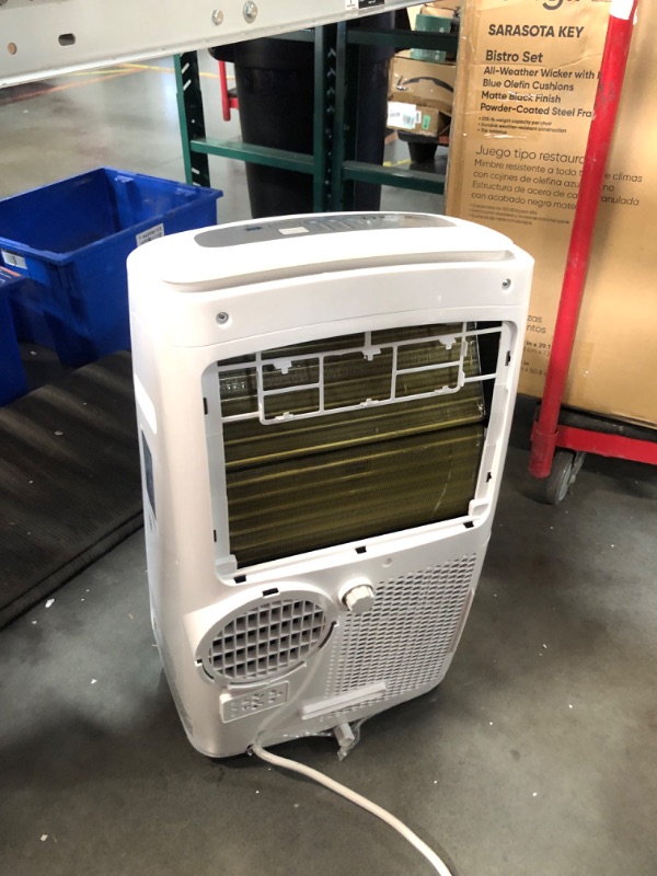 Photo 8 of ***USED - DAMAGED - SEE COMMENTS***
Midea 3-in-1 Portable Air Conditioner, Dehumidifier, Fan, for Rooms Up to 200 Sq ft Enabled, 10,000 BTU Doe (5,800 BTU SACC) Control with R MAP10S1CWT