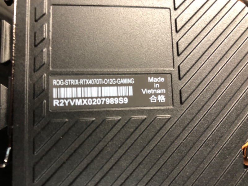 Photo 6 of (READ FULL POST) ASUS ROG Strix GeForce RTX™ 4070 Ti Super OC Edition Gaming Graphics Card (PCIe 4.0, 16GB GDDR6X, DLSS 3, HDMI 2.1a, DisplayPort 1.4a, Massive Vented Backplate, Power Sensing, Aura Sync)
