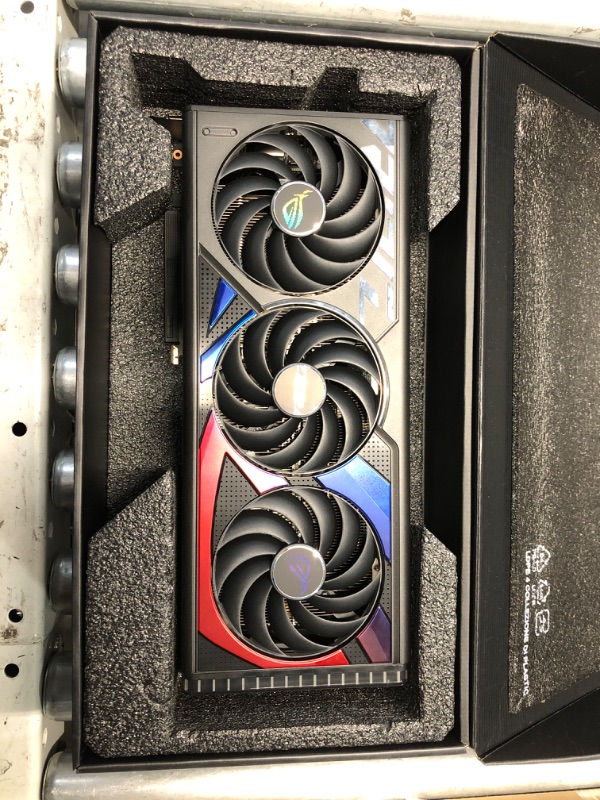 Photo 2 of (READ FULL POST) ASUS ROG Strix GeForce RTX™ 4070 Ti Super OC Edition Gaming Graphics Card (PCIe 4.0, 16GB GDDR6X, DLSS 3, HDMI 2.1a, DisplayPort 1.4a, Massive Vented Backplate, Power Sensing, Aura Sync)
