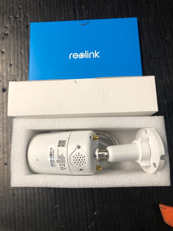 Photo 3 of ** FACTORY SEALED OPEND TO INSPECT** REOLINK ColorX Outdoor Security Camera with True Color Night Vision, 2K 4MP QHD, 5GHz/2.4GHz Wi-Fi, F1.0 Super Aperture, Advanced 1/1.8'' Sensor, Person/Vehicle/Animal Detection, Two-Way Audio, CX410W