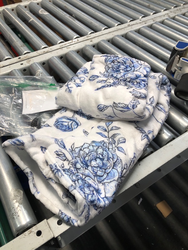 Photo 2 of ***STOCK PHOTO REFERENCE ONLY***
jinchan Boho 100% Cotton Blanket Muslin Lightweight Twin Size 4-Layer Throw Blanket Reversible for Couch Soft All Season Floral Blanket Throw Coverlet for Bedroom Decor Blue 60"x80"