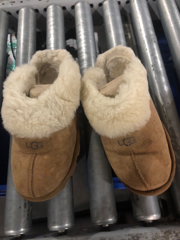 Photo 2 of **USED/SEE NOTES**UGG Women's Coquette Slipper 9 Chestnut