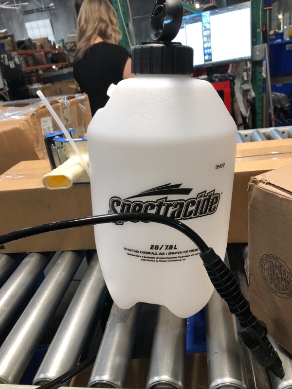 Photo 2 of **MISSING TIP**
Chapin International Spectracide 16422 2 Gallon Hand Pump Sprayer, Translucent White