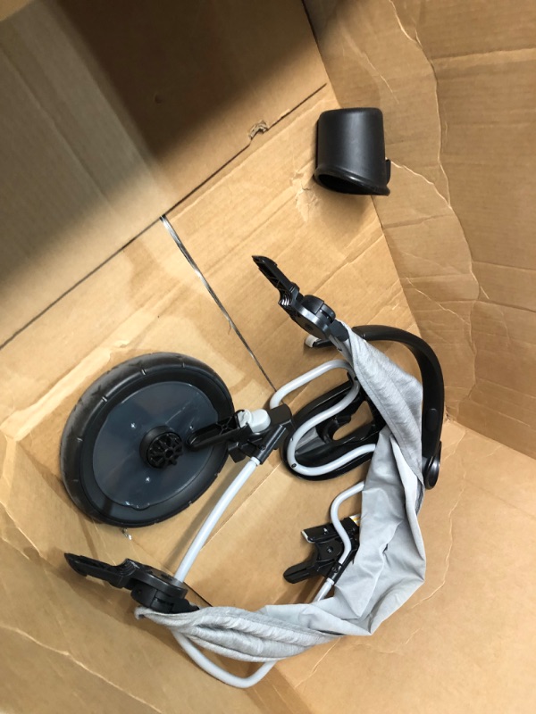 Photo 5 of ***USED MISSING PARTS***Graco Redmond Modes Pramette Stroller, 3-in-1 Convertible: Car Seat Carrier, Infant Pramette to Toddler Stroller with Reversible Seat and One-hand Fold
