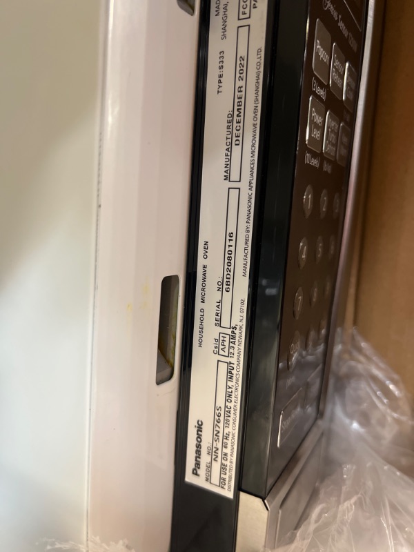 Photo 5 of ***(PARTS ONLY/ NON FUNCTIONAL/ NO RETURNS OR REFUNDS) ***
Panasonic NN-SN76LS 1.6 cu.ft Cyclonic Inverter Countertop Microwave Oven & 27” Microwave Trim Kit for Panasonic 1.6 cu ft Microwave Ovens – NN-TK722SS (Stainless Steel) Oven + Microwave Trim Kit 