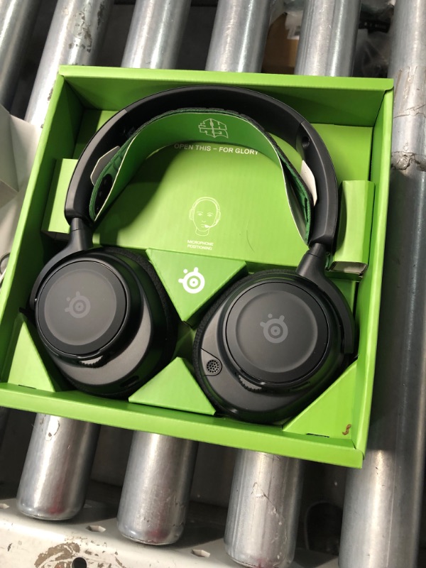 Photo 3 of (READ FULL POST) SteelSeries New Arctis Nova 7X Multi-Platform Gaming & Mobile Headset — Nova Acoustic System — Simultaneous Wireless 2.4GHz + Bluetooth — 38Hr Battery — USB-C — Xbox, PC, PS, Switch, Mobile