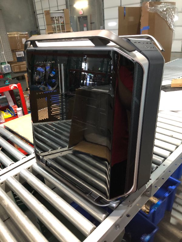 Photo 11 of Cooler Master Cosmos C700M E-ATX Full-Tower, Curved Tempered Glass Panel, Riser Cable, Flexible Interior Layout, 