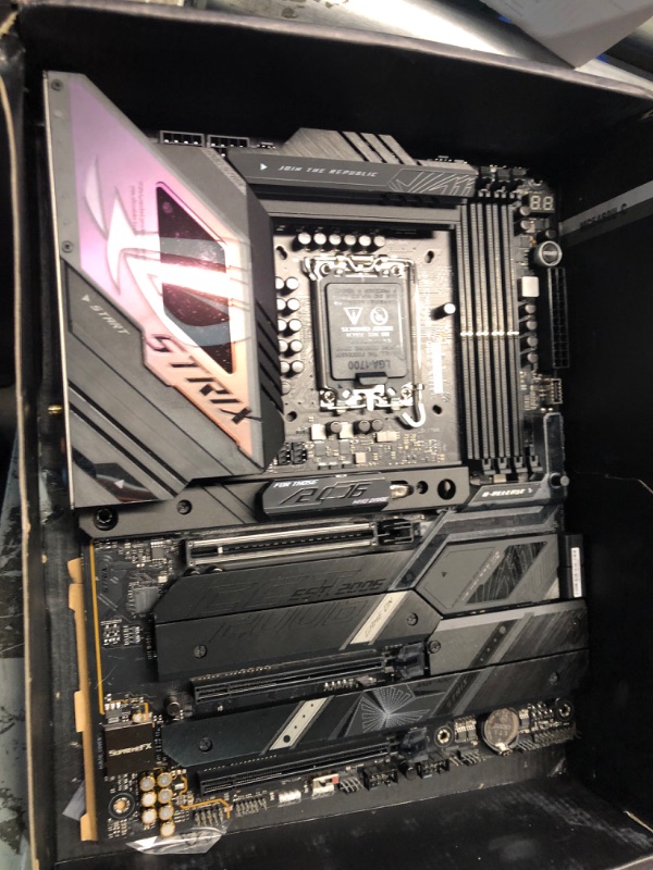 Photo 4 of ASUS ROG Strix Z790-E Gaming WiFi 6E LGA 1700(Intel® 12th&13th Gen) ATX Gaming Motherboard(PCIe 5.0, DDR5,18+1 Power Stages,2.5 Gb **UNABLE TO TEST MIGHT NOT WORK**