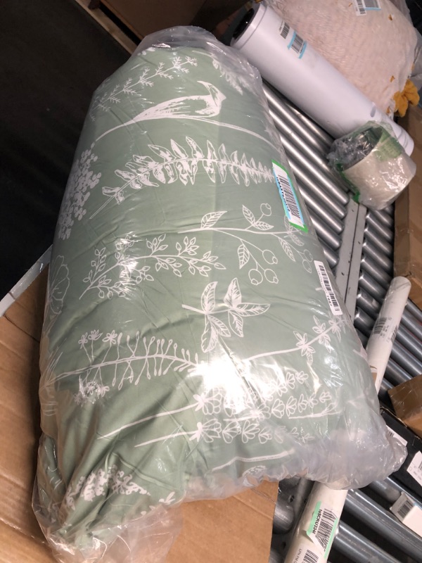 Photo 2 of ***READ NOTES**
JANZAA King Comforter Set Sage Green Comforter,3 PCS Bedding Sets Floral Comforter Set Plant Flowers Printed on Fluffy Comforter Set for All 
Season King Sage Green