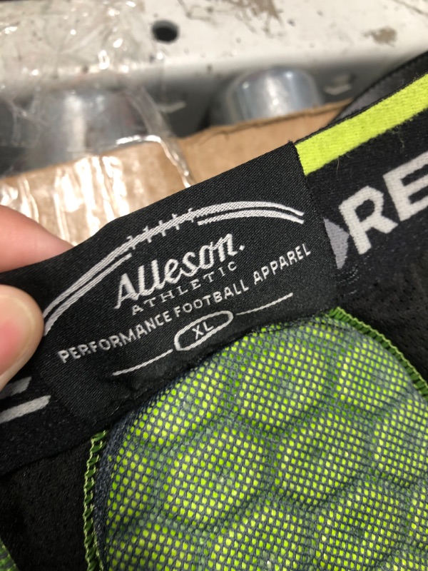 Photo 4 of Alleson Youth Core Integrated Seven Pad Football Girdle (X-Large)
